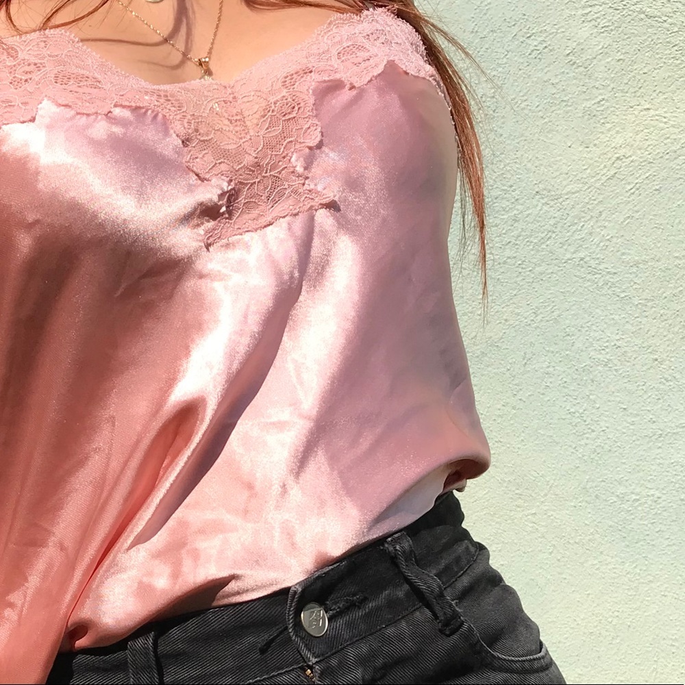 Pink satin top💗